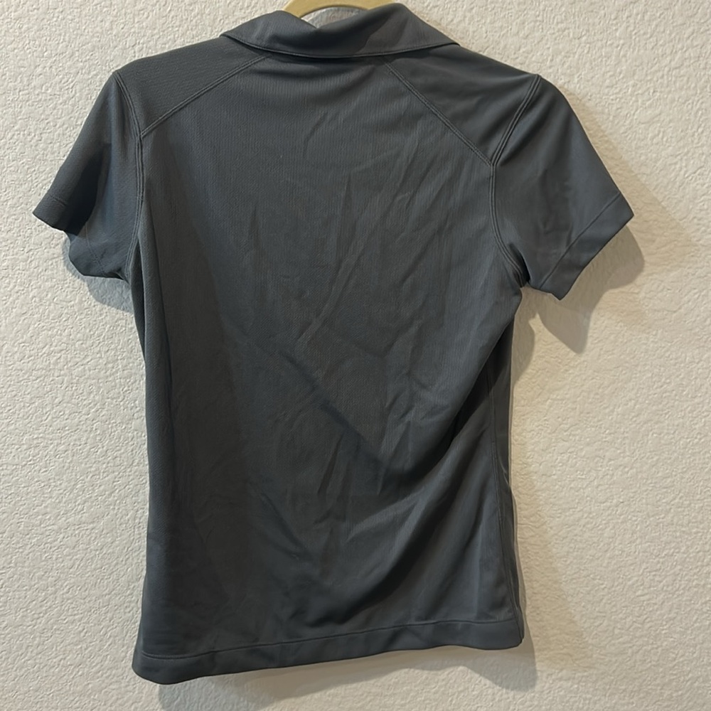 Nike Dri-FIT Gray Shirt Arkansas Razorback - Picture 4 of 4